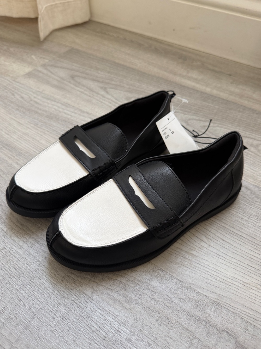 Boys H&M Black and White Two-Tone Loafers